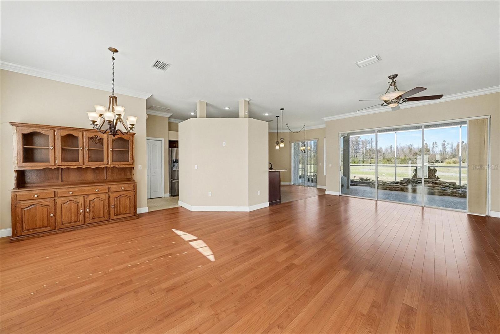 Image 4 of 27 For 7726 Bouquet Court