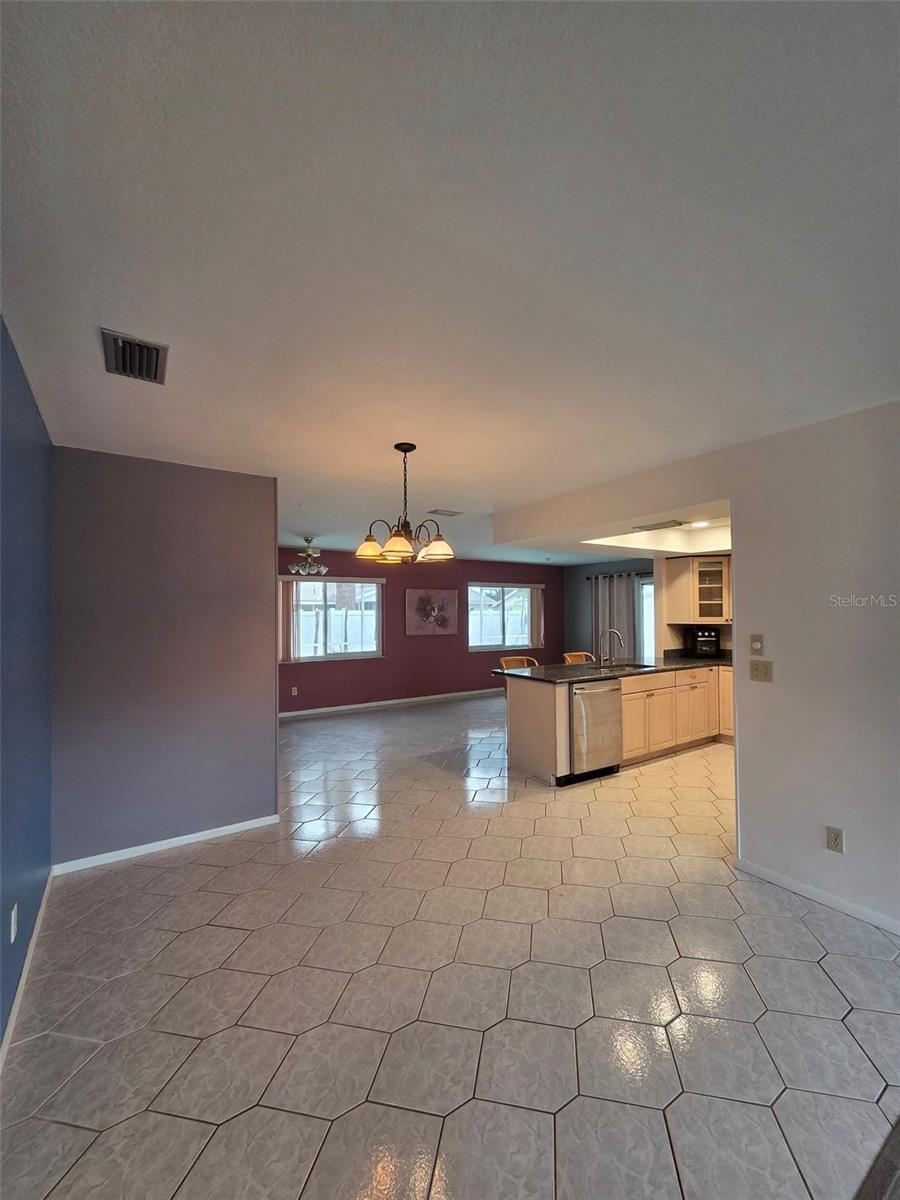 Image 8 of 19 For 4425 Black Fox Drive