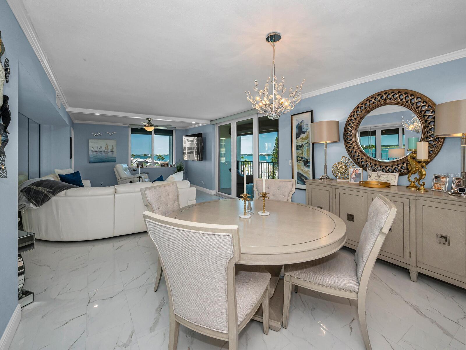 Listing photo id 14 for 1460 Gulf Boulevard 509