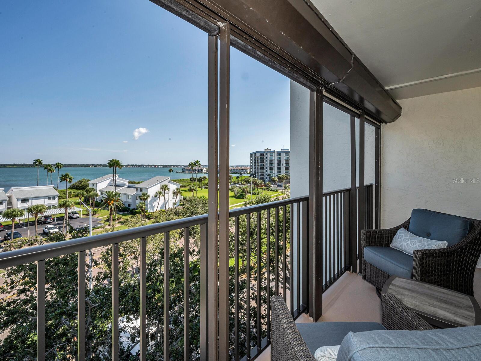 Listing photo id 28 for 1460 Gulf Boulevard 509