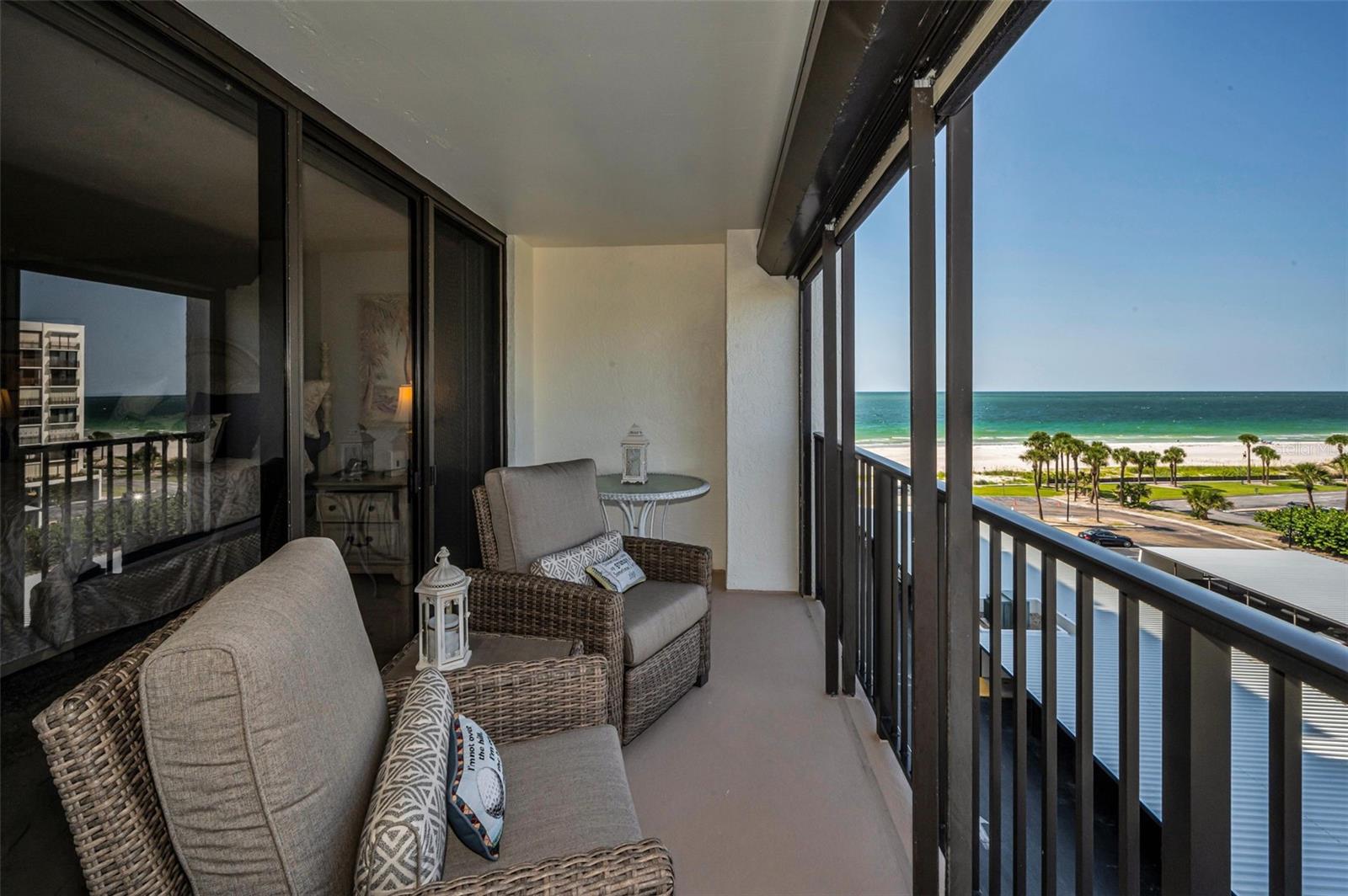 Listing photo id 29 for 1460 Gulf Boulevard 509