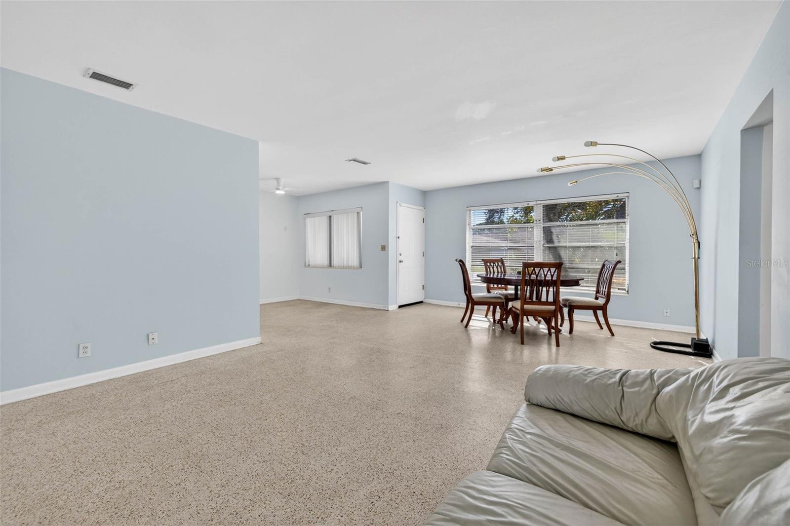 Image 11 of 32 For 1452 Temple Street