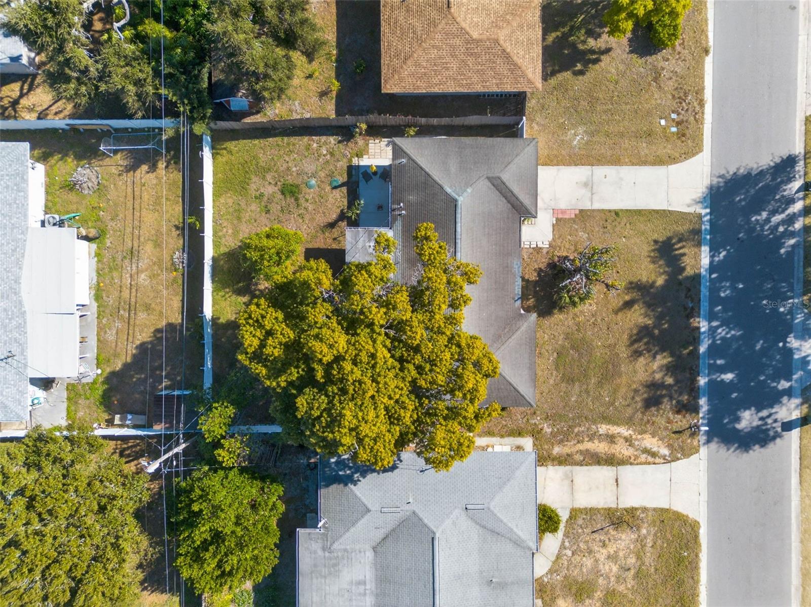 Image 31 of 32 For 1452 Temple Street