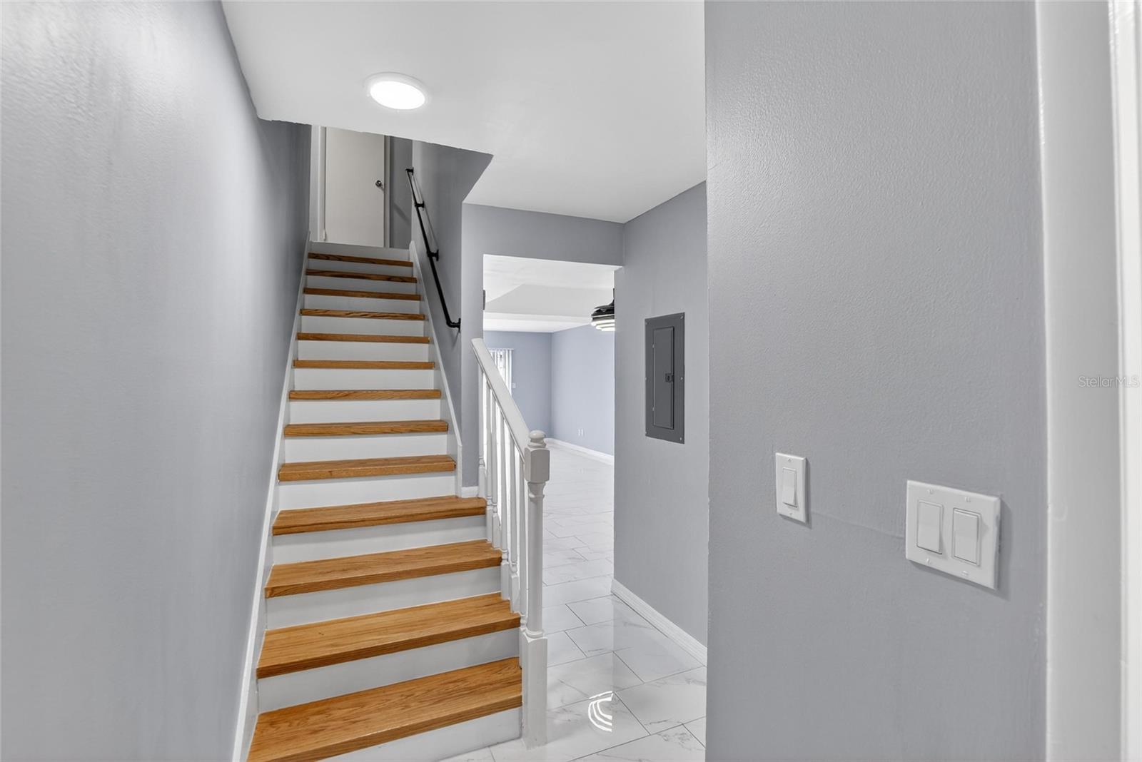 Image 6 of 43 For 7616 La Mesita Court 7616