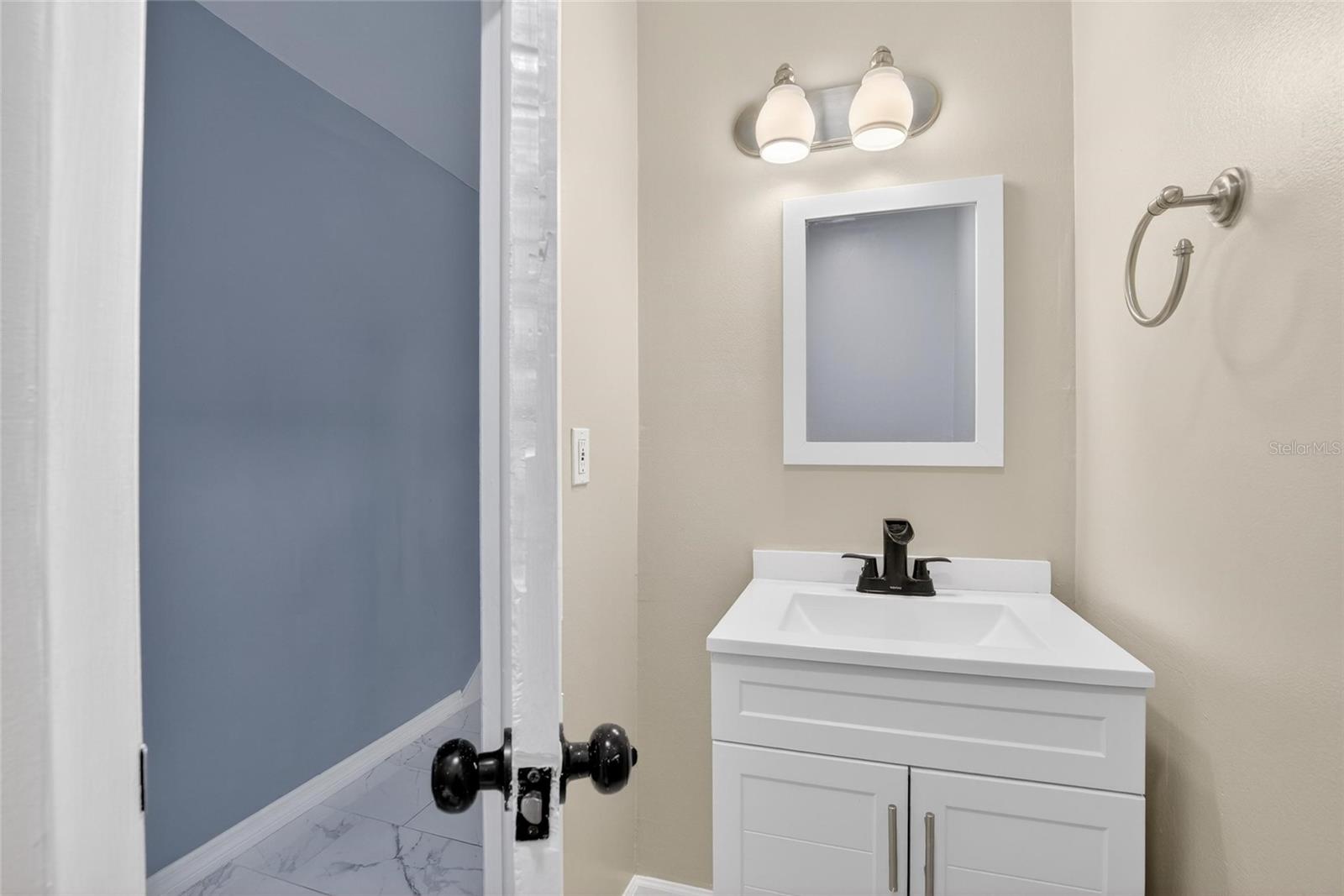 Image 7 of 43 For 7616 La Mesita Court 7616