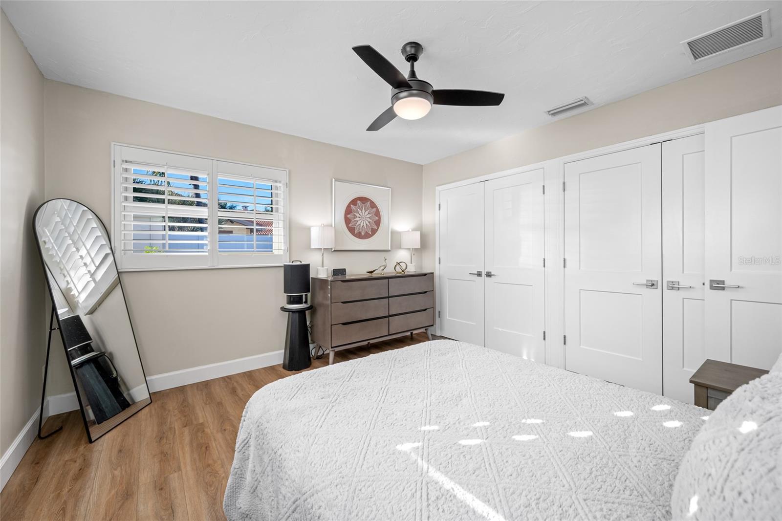 Image 32 of 63 For 1101 80th Street Court S