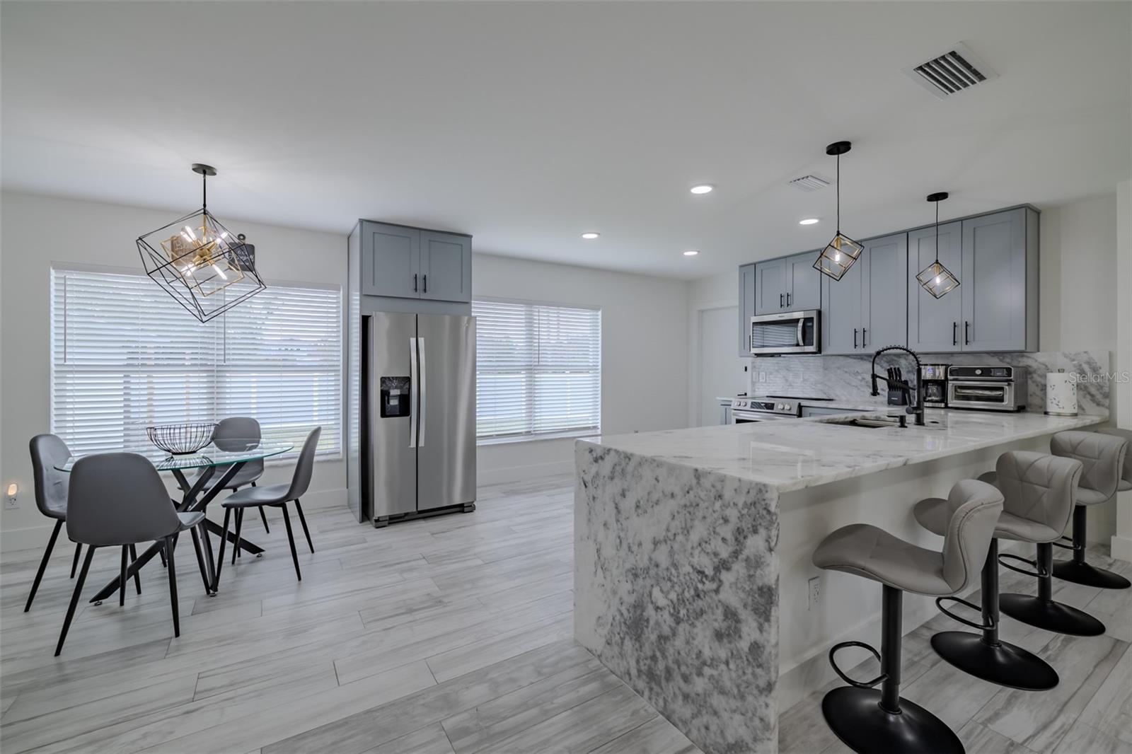 Image 5 of 64 For 23700 Lake Hills Drive