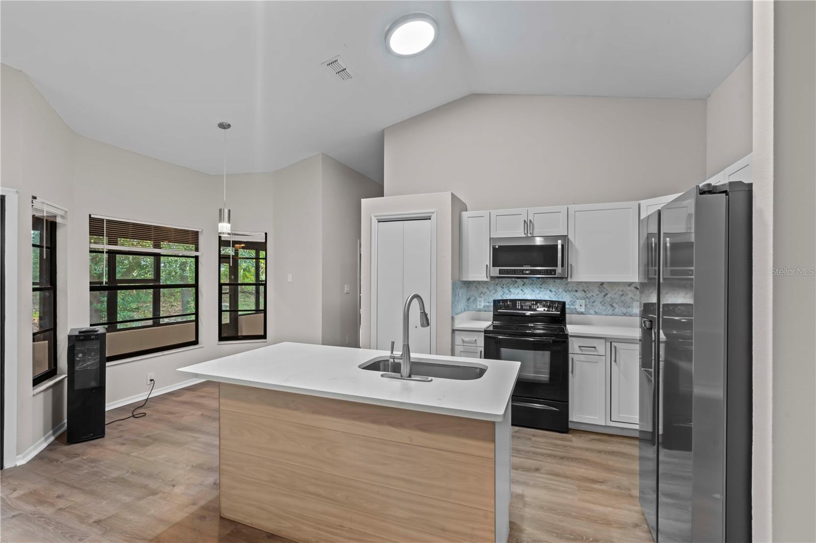 Image 14 of 47 For 5432 Birchwood Road