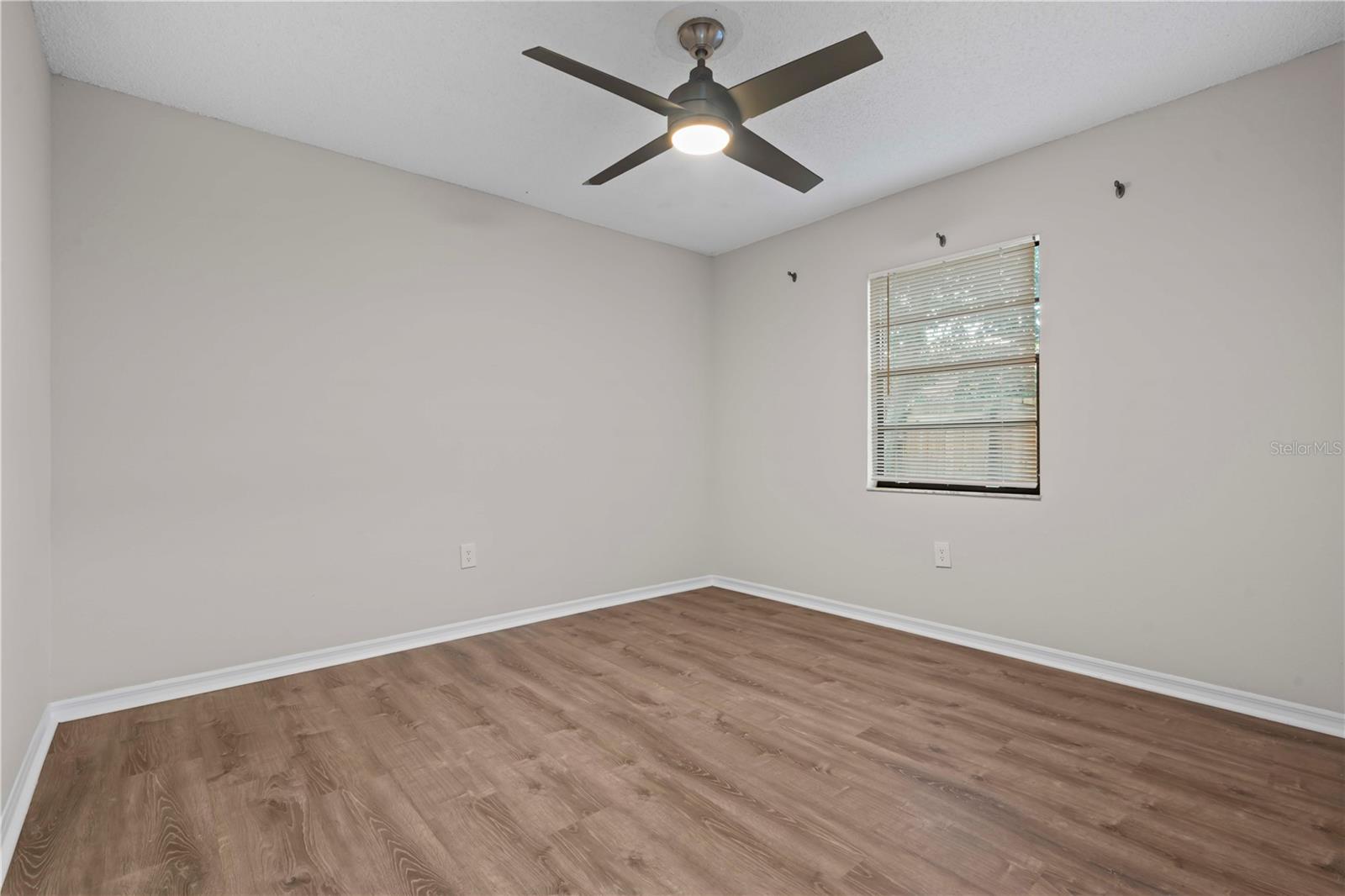 Image 22 of 47 For 5432 Birchwood Road