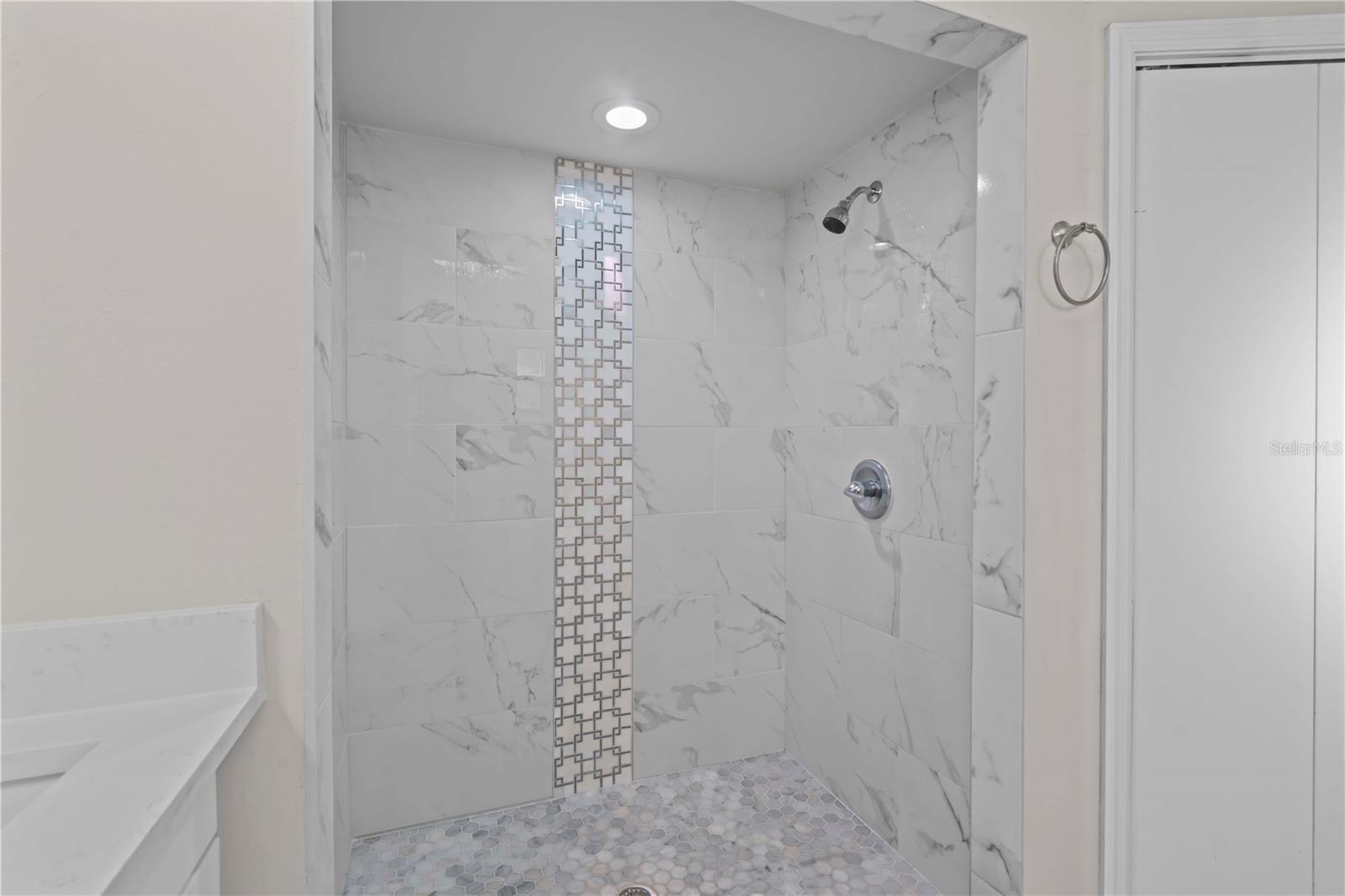 Image 34 of 47 For 5432 Birchwood Road