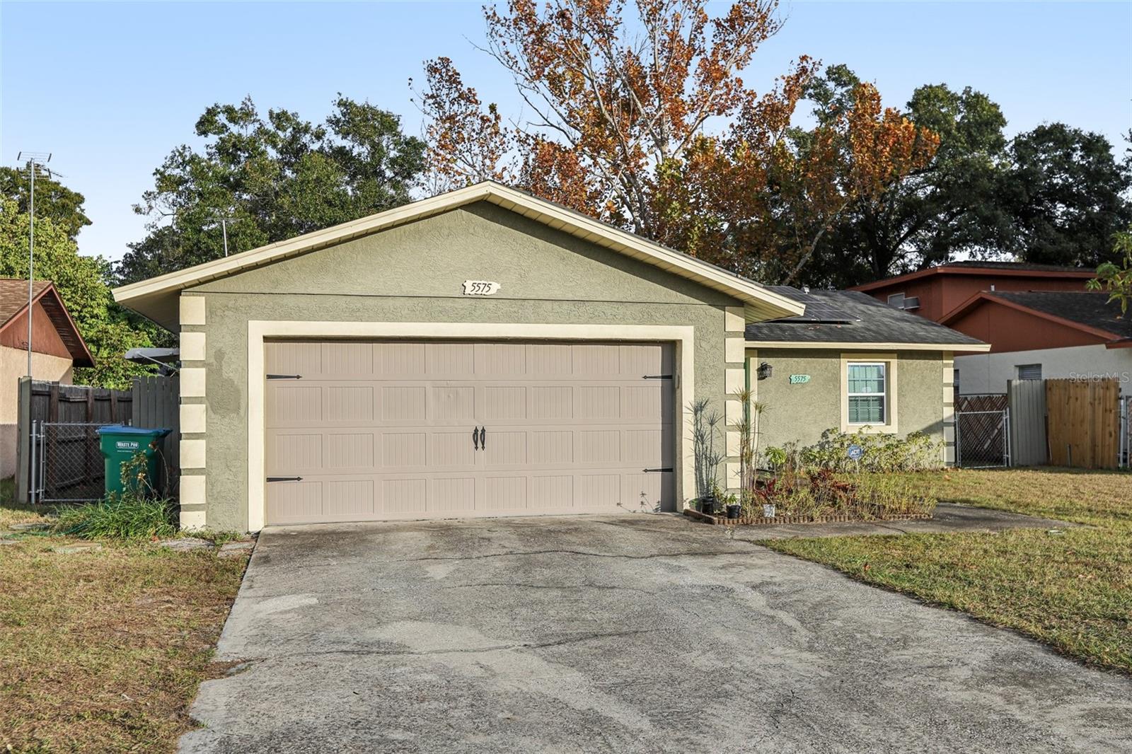 Listing photo id 26 for 5575 58th Street N