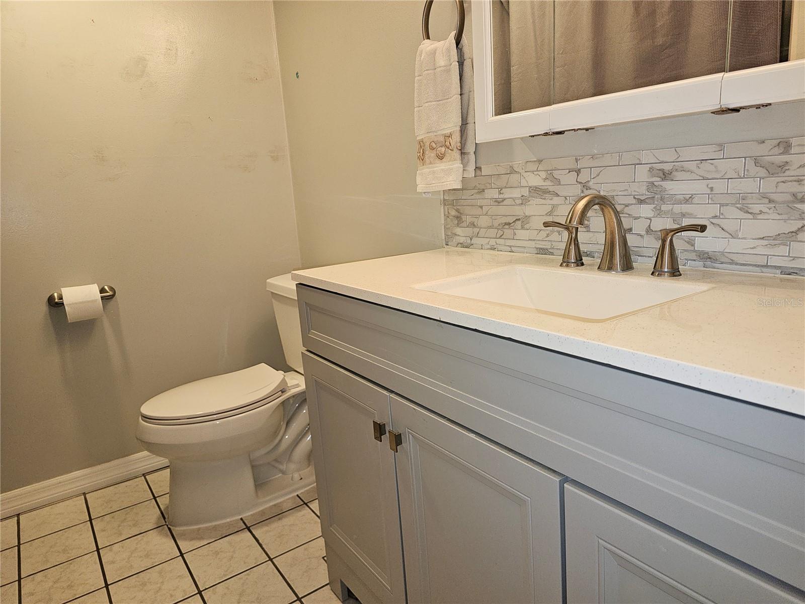 Image 12 of 28 For 2525 Bay Drive C12