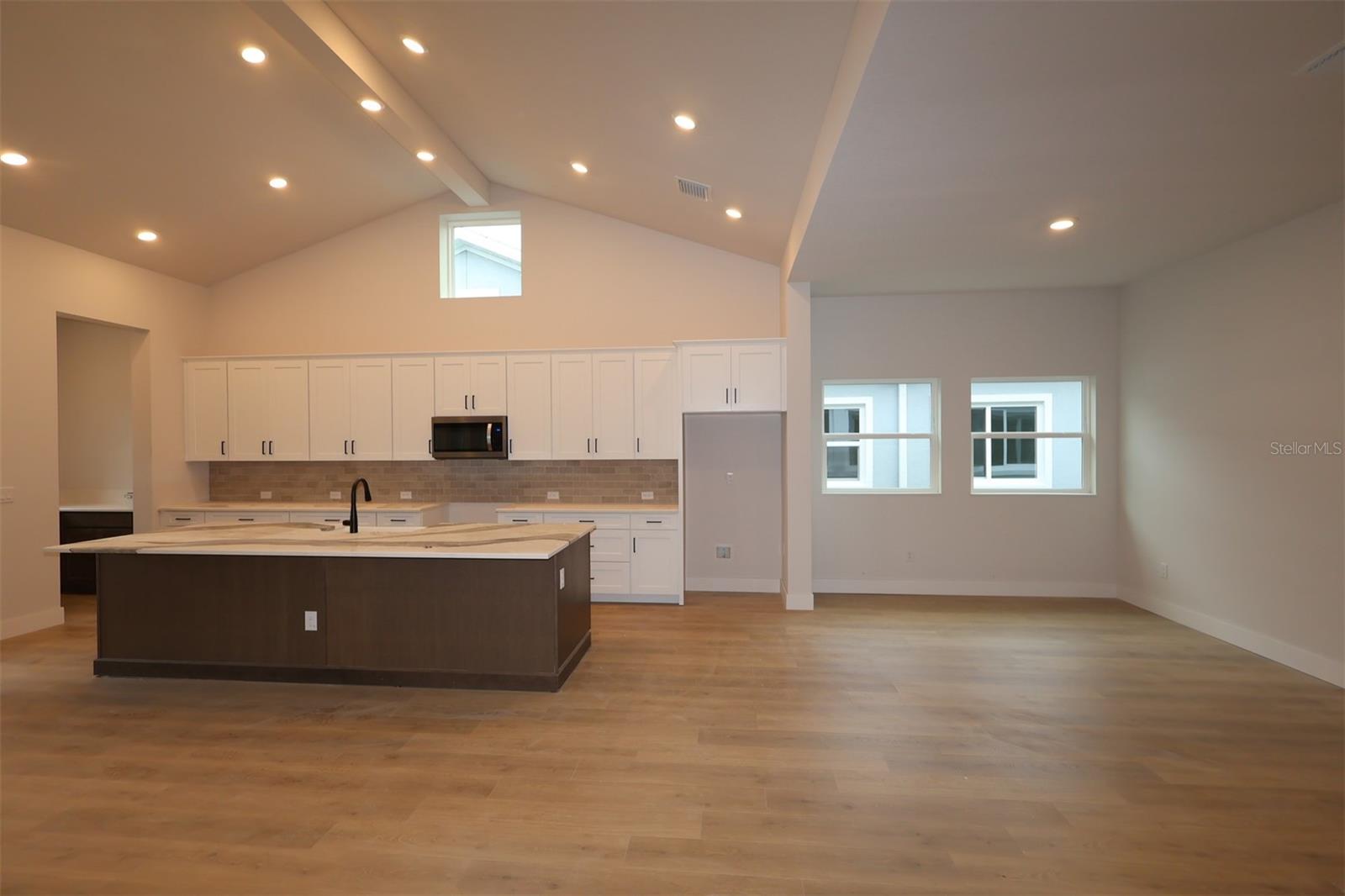 Image 3 of 9 For 31479 Hayman Loop