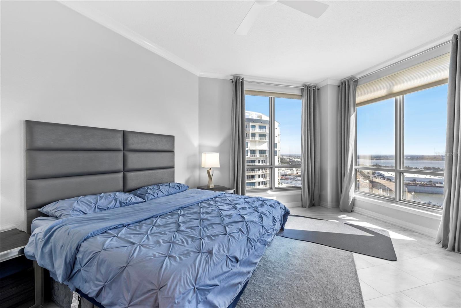 Image 31 of 61 For 449 12th Street 2602