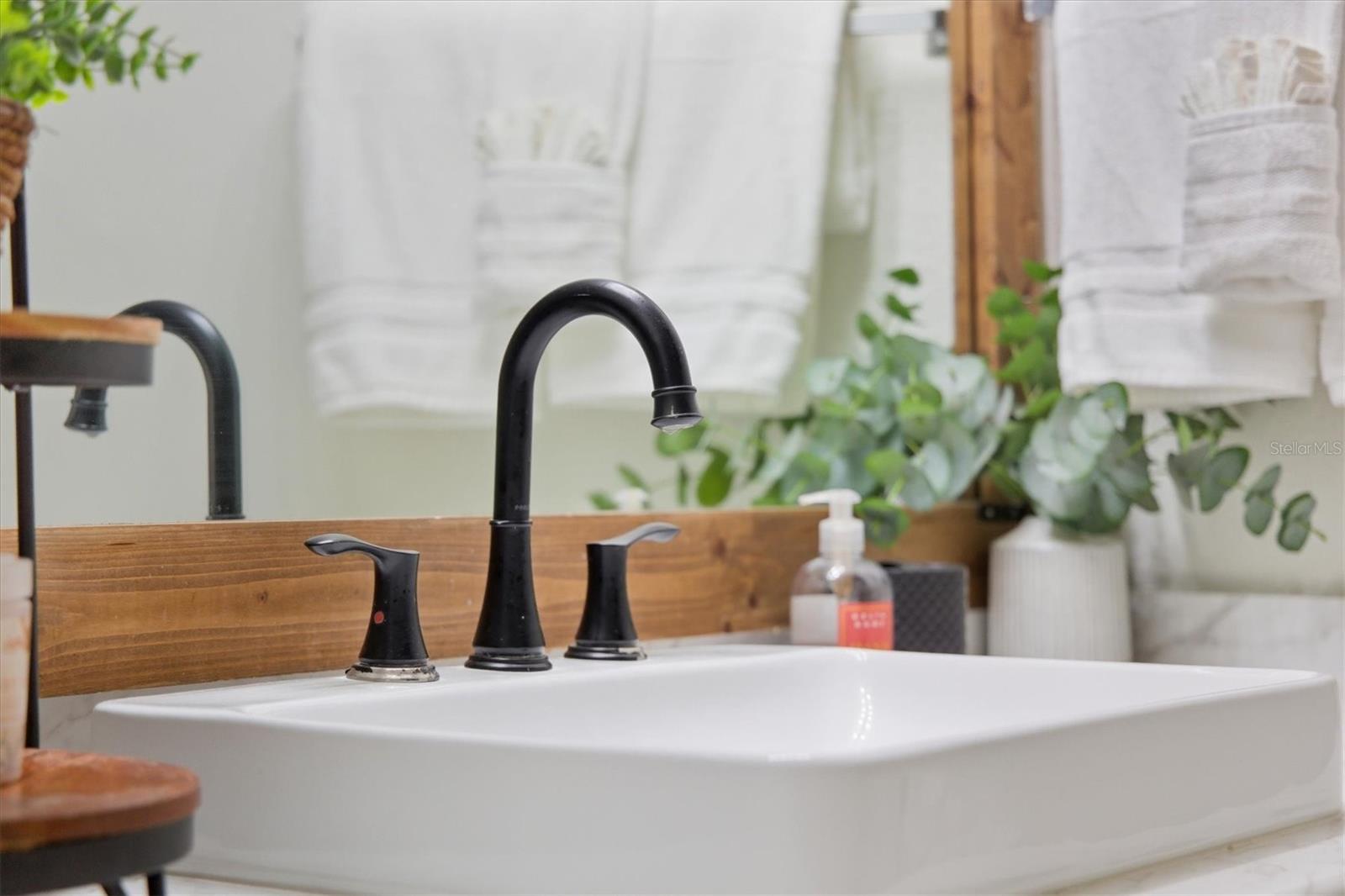 Image 17 of 42 For 445 Gulfview Boulevard 113