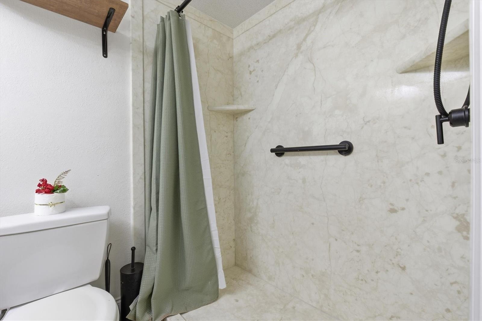 Image 19 of 42 For 445 Gulfview Boulevard 113