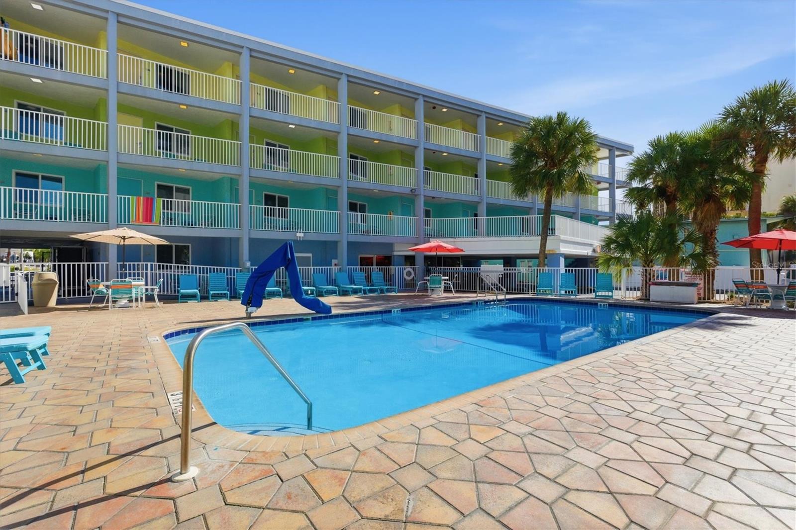 Image 22 of 42 For 445 Gulfview Boulevard 113