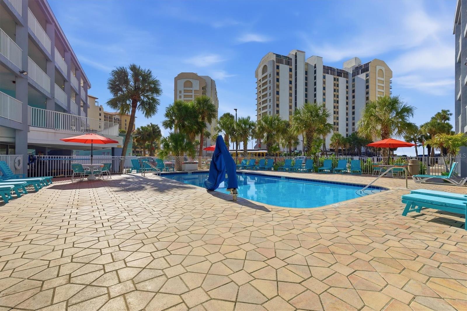 Image 23 of 42 For 445 Gulfview Boulevard 113