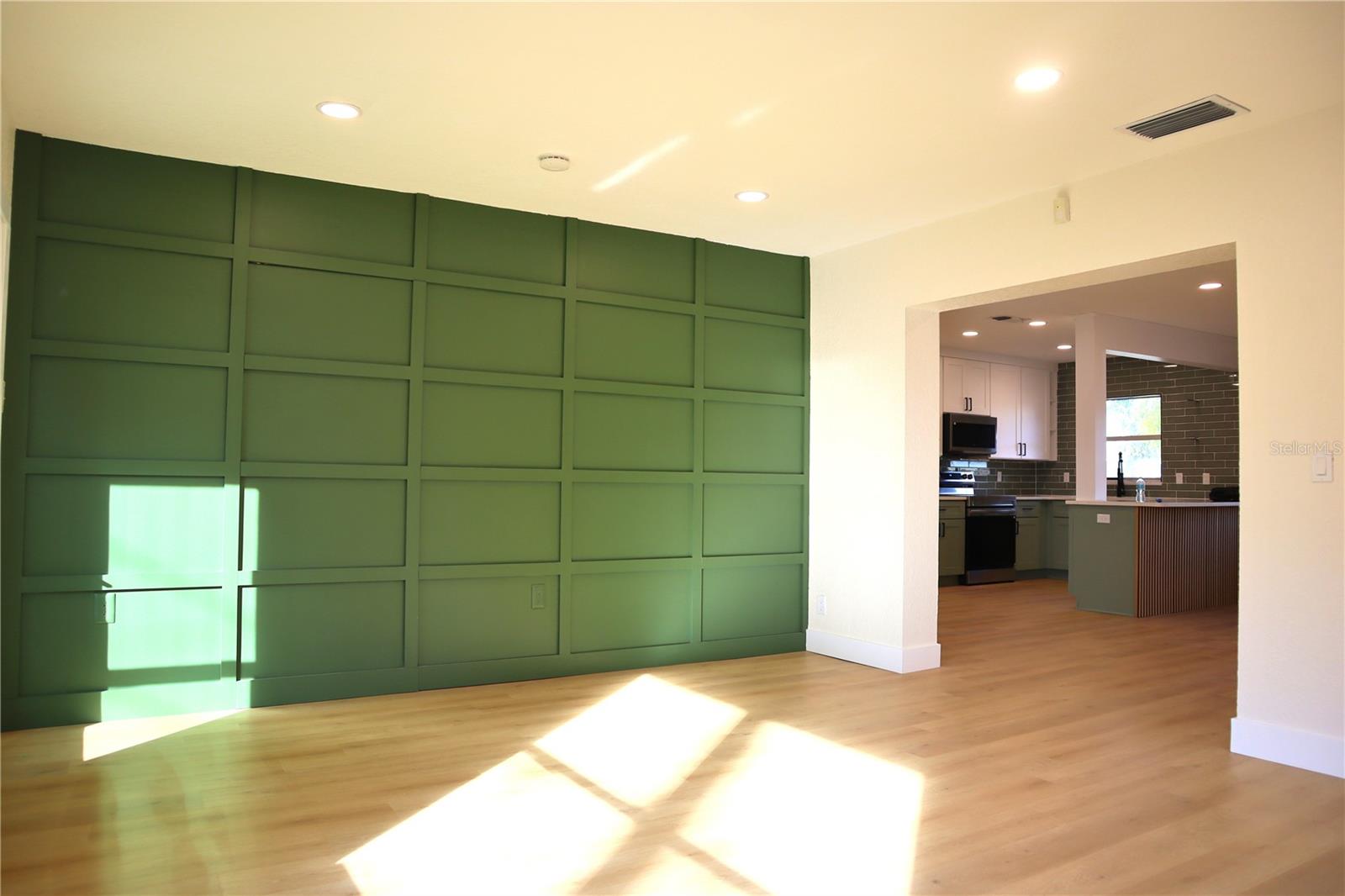 Image 16 of 21 For 3530 25th Avenue N