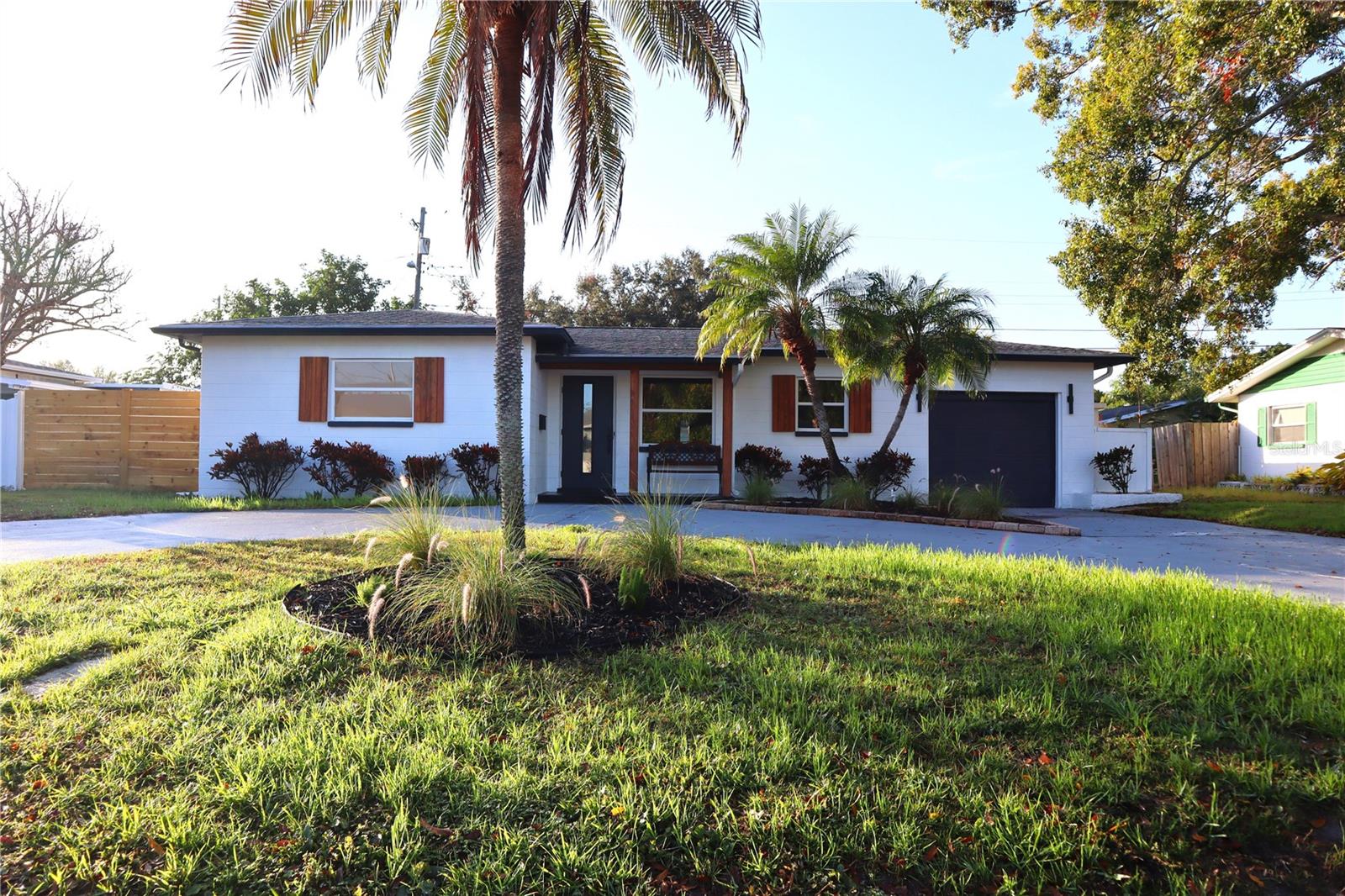 Image 3 of 21 For 3530 25th Avenue N