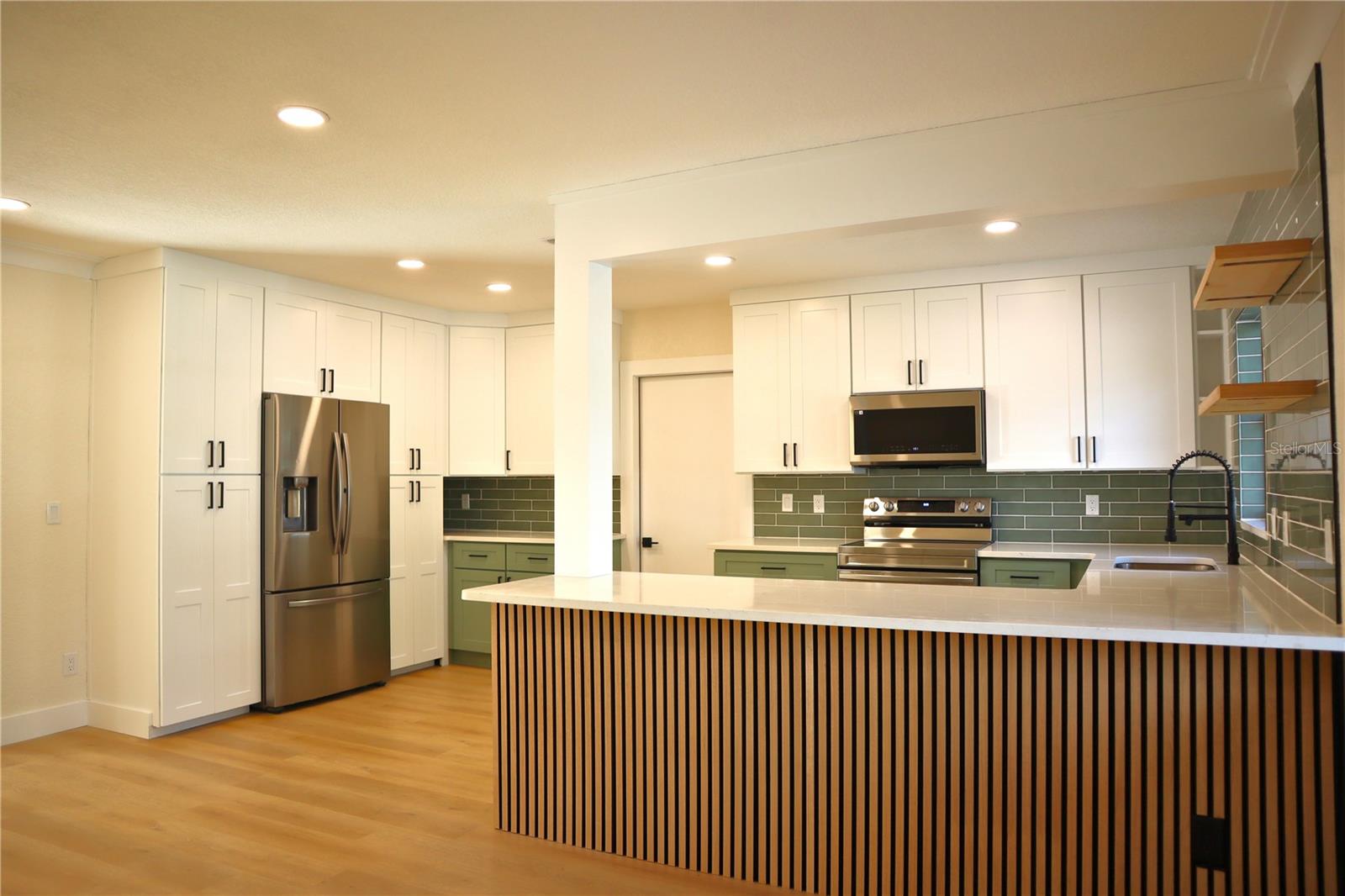 Image 4 of 21 For 3530 25th Avenue N