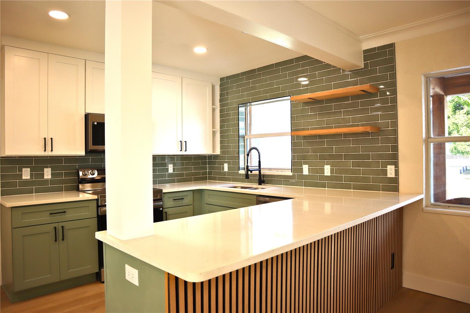 Image 5 of 21 For 3530 25th Avenue N