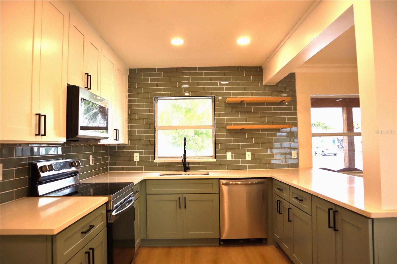 Image 7 of 21 For 3530 25th Avenue N