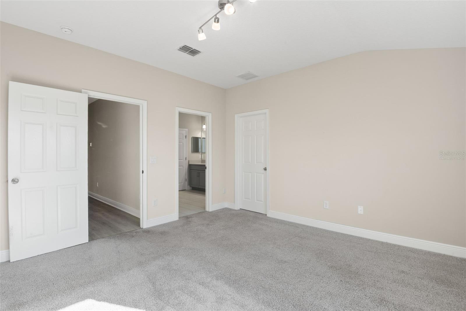 Image 15 of 30 For 2427 Foggy Creek Circle