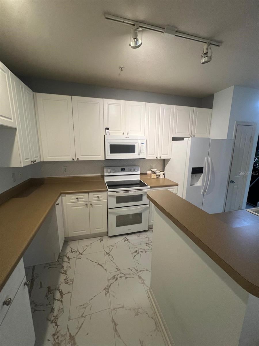 Image 19 of 25 For 4221 Spruce Street 2222