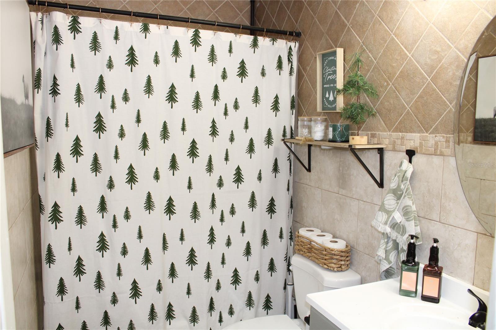 Image 18 of 28 For 11364 79th Avenue