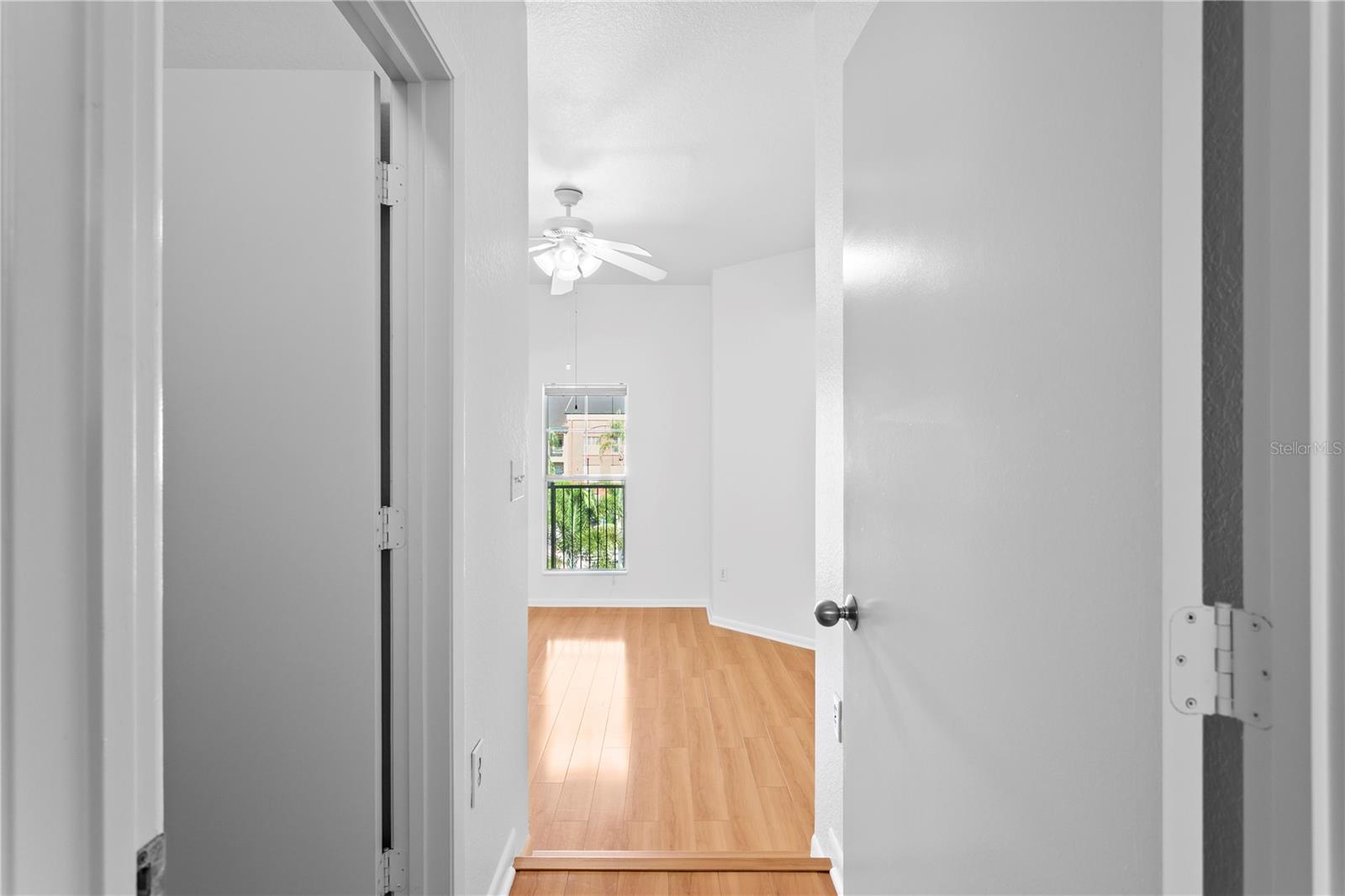 Image 19 of 40 For 2421 Horatio  835