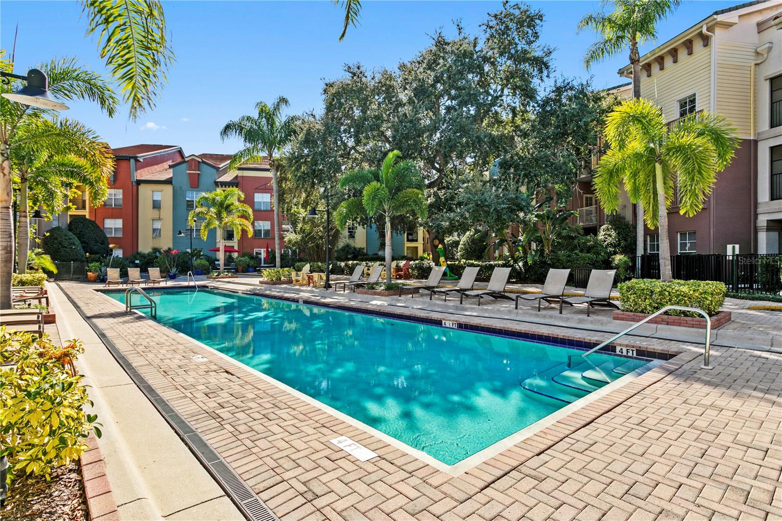 Image 30 of 40 For 2421 Horatio  835