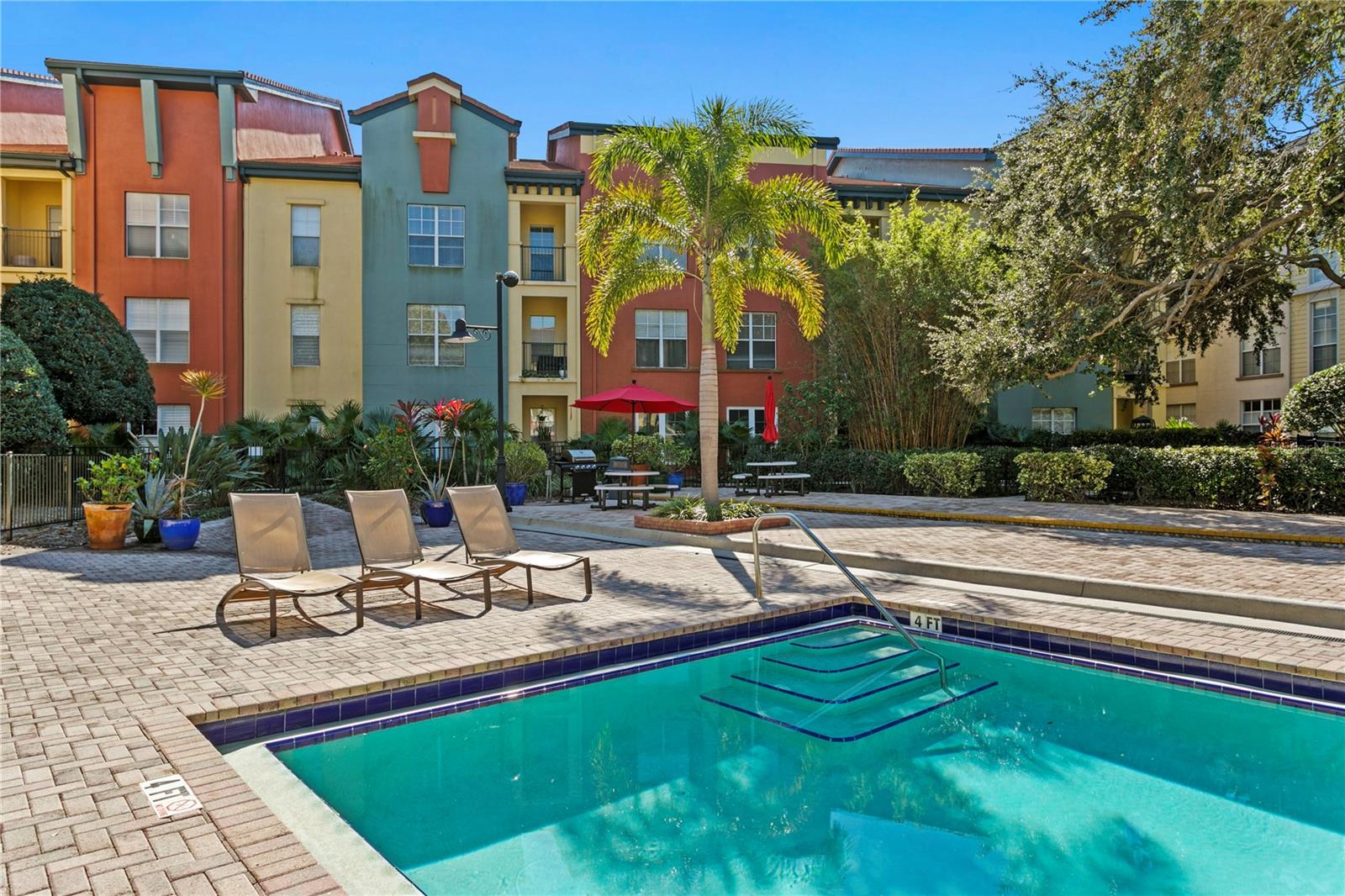 Image 31 of 40 For 2421 Horatio  835