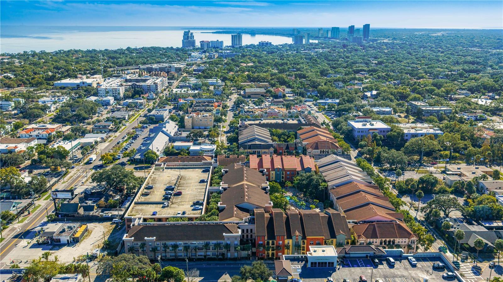 Image 39 of 40 For 2421 Horatio  835