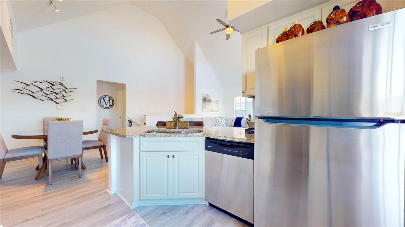 Image 18 of 49 For 9554 Lake Chase Island Way 9554