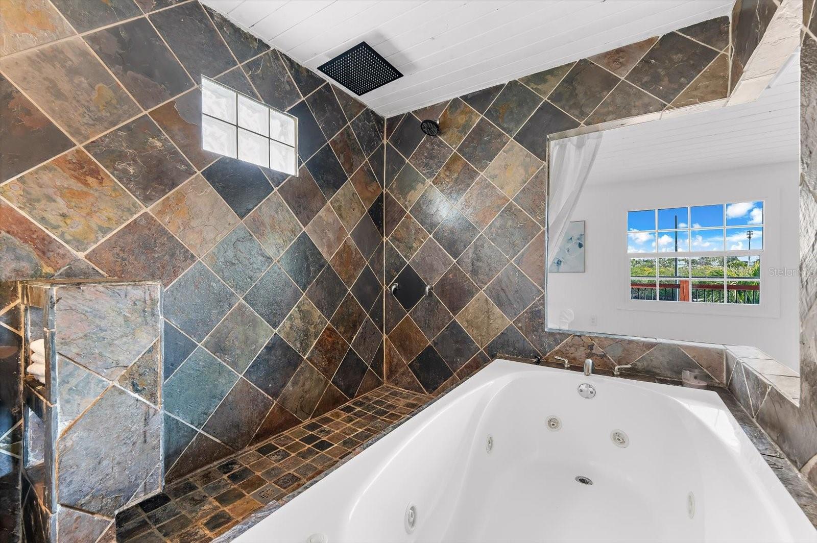 Image 29 of 78 For 628 Mayo Street