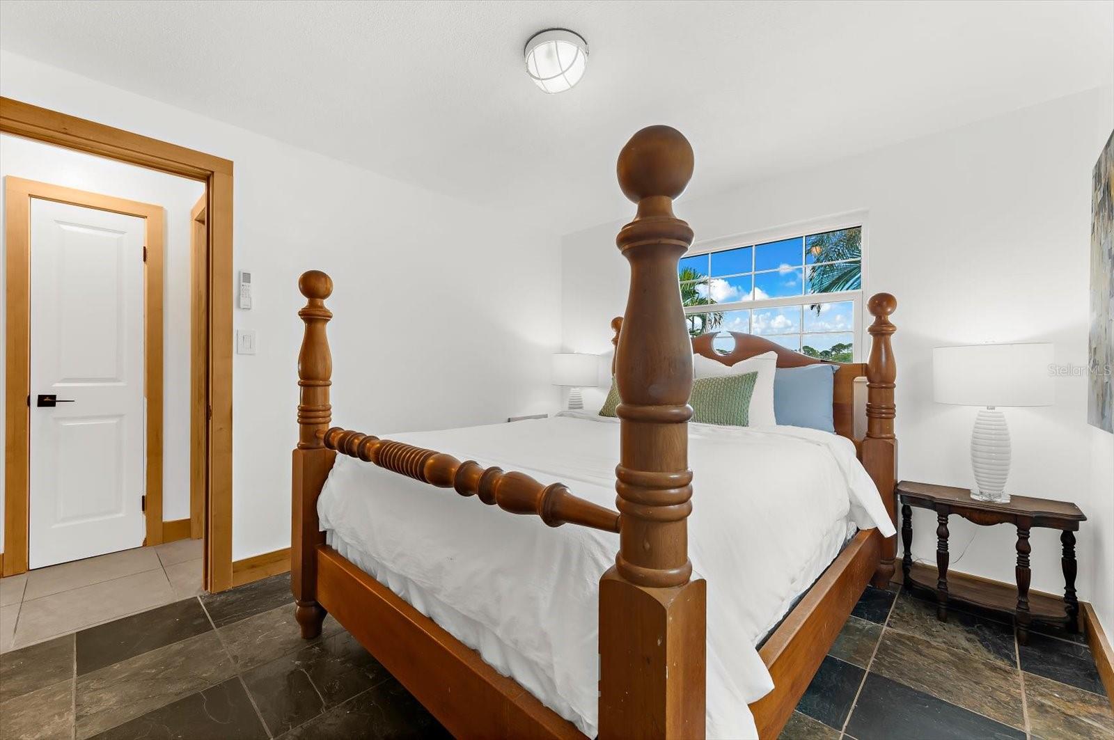 Image 38 of 78 For 628 Mayo Street