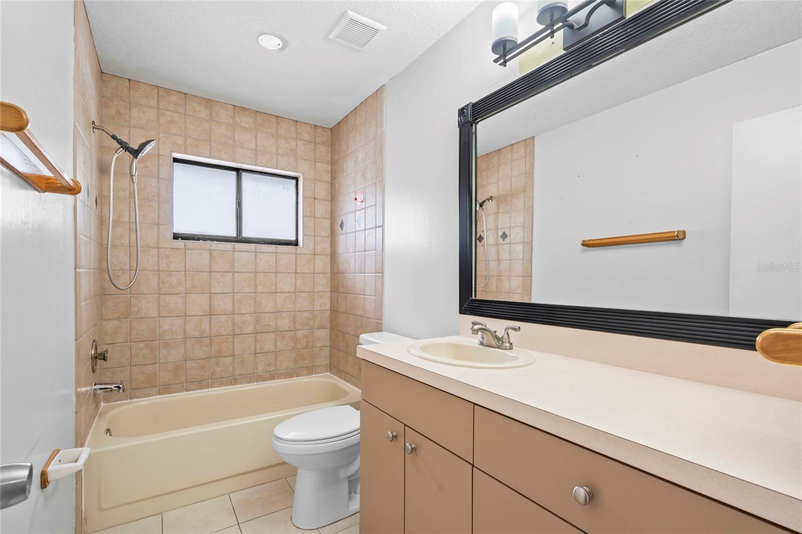 Image 17 of 26 For 5002 Pennsbury Drive