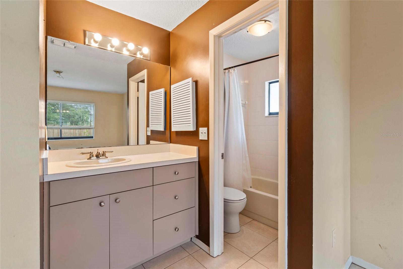 Image 19 of 26 For 5002 Pennsbury Drive