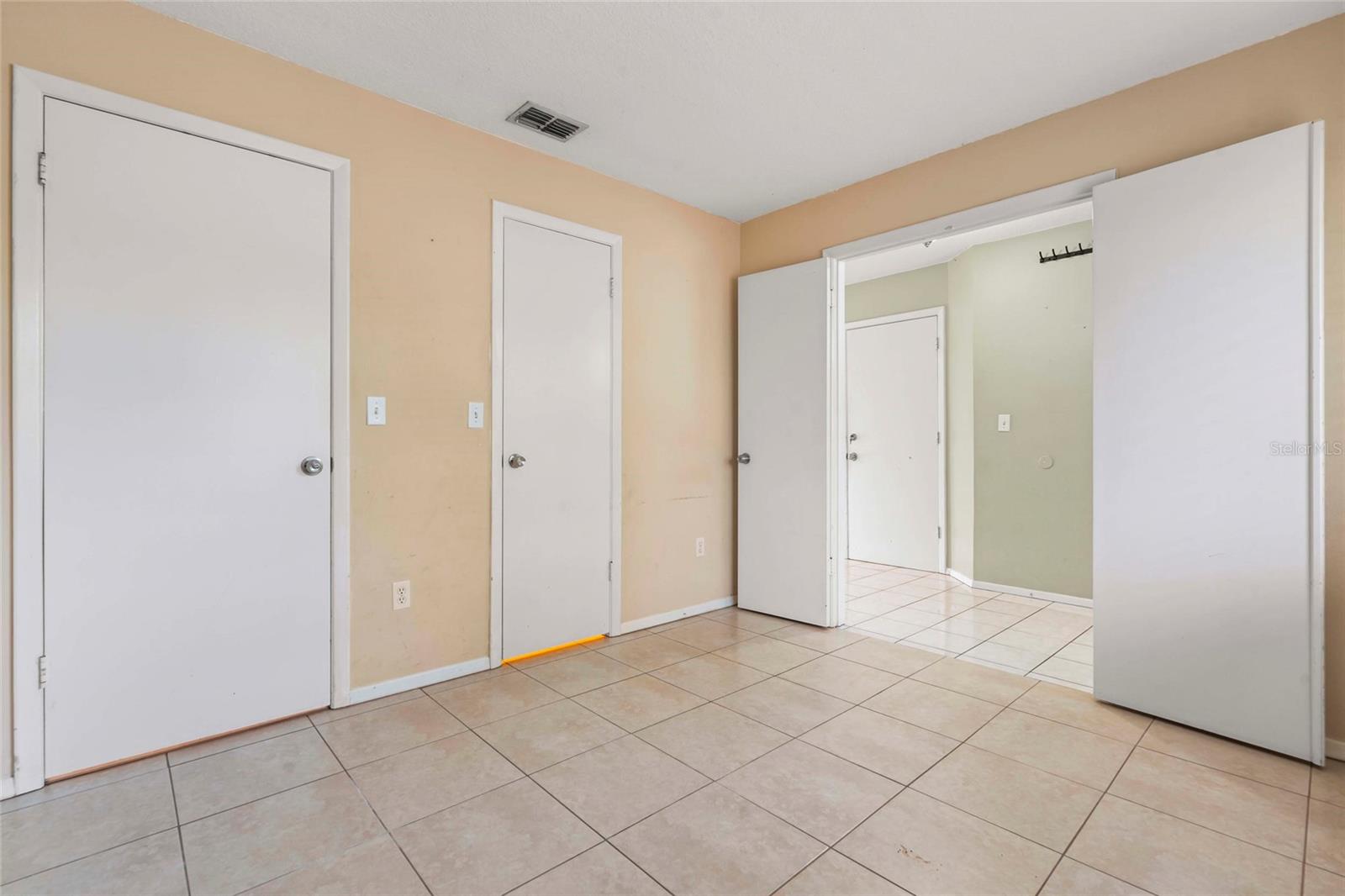 Image 20 of 26 For 5002 Pennsbury Drive