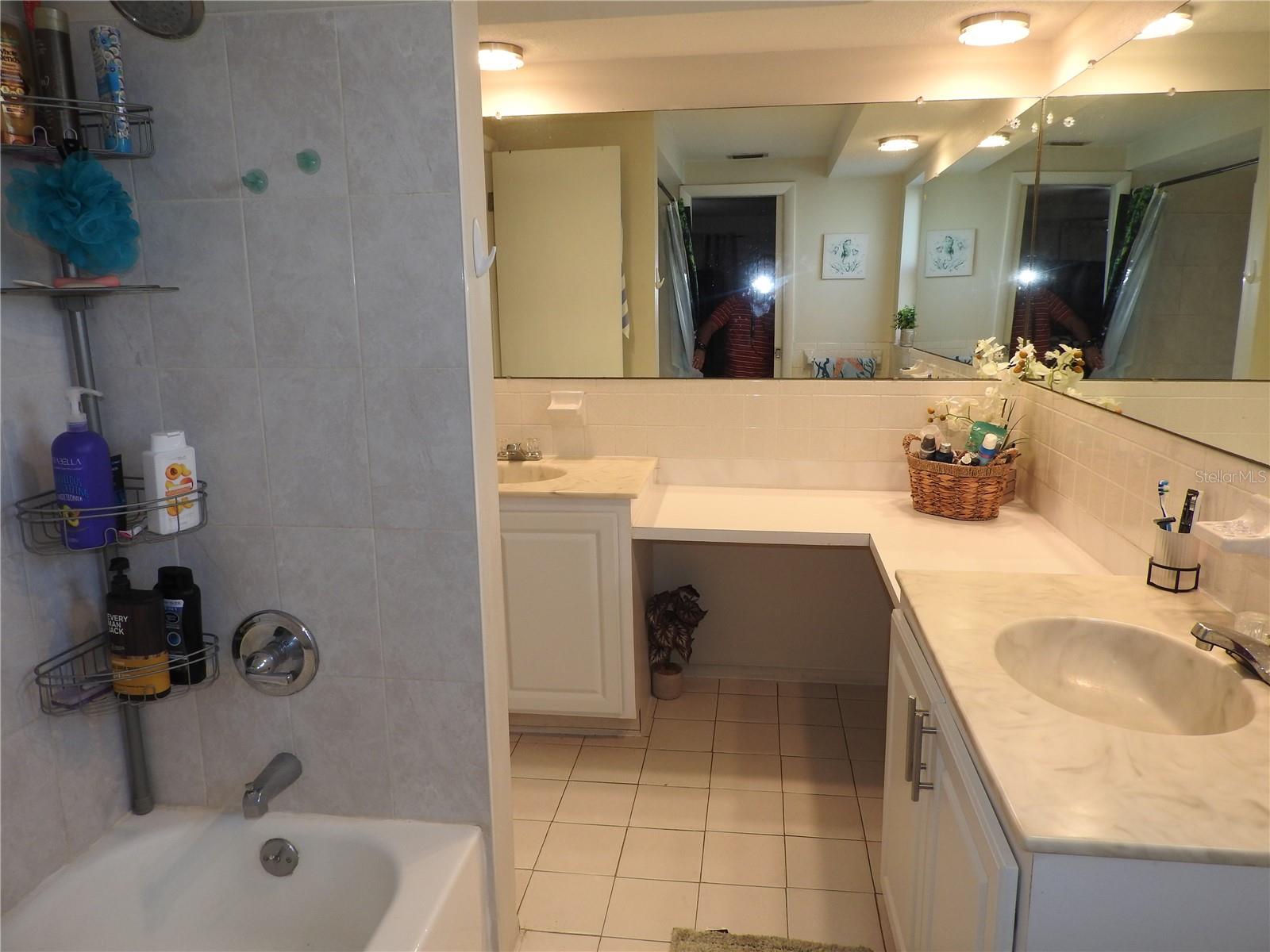 Listing photo id 24 for 1324 Viking Drive