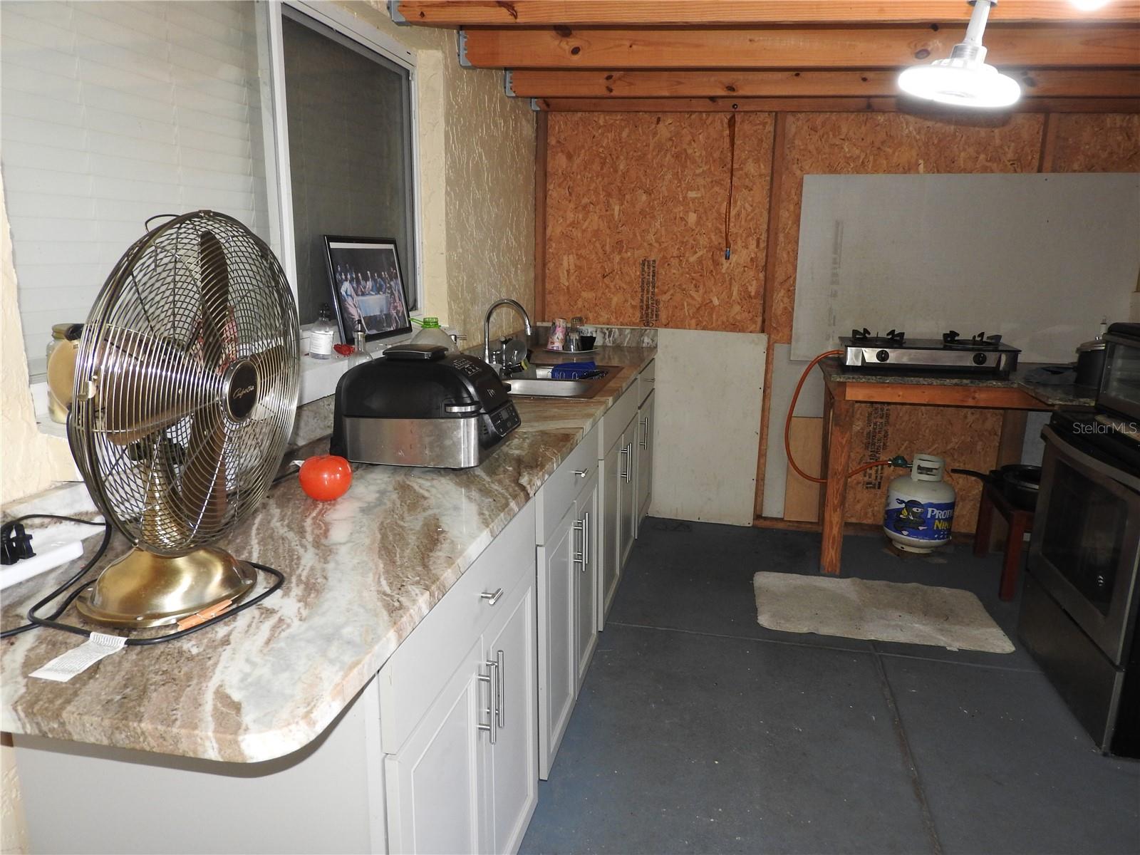 Listing photo id 34 for 1324 Viking Drive