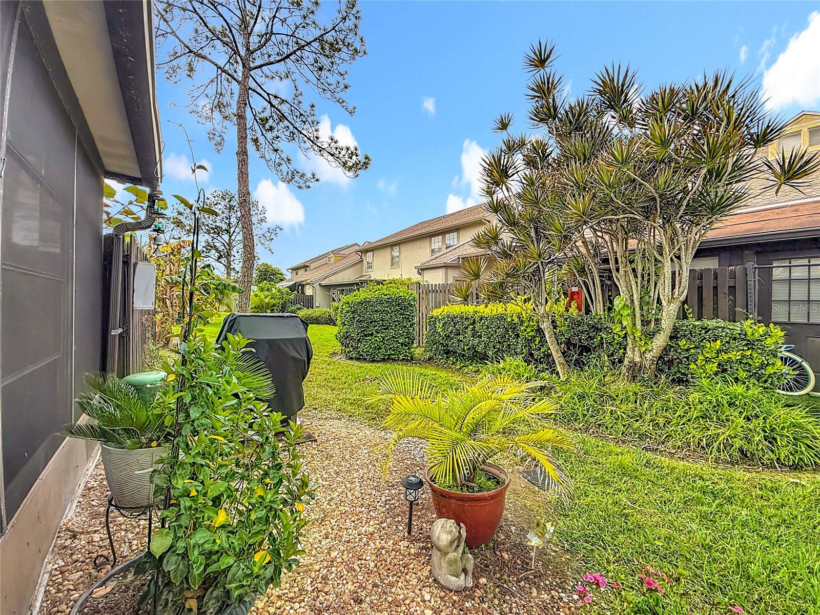 Image 29 of 43 For 502 Bough Avenue