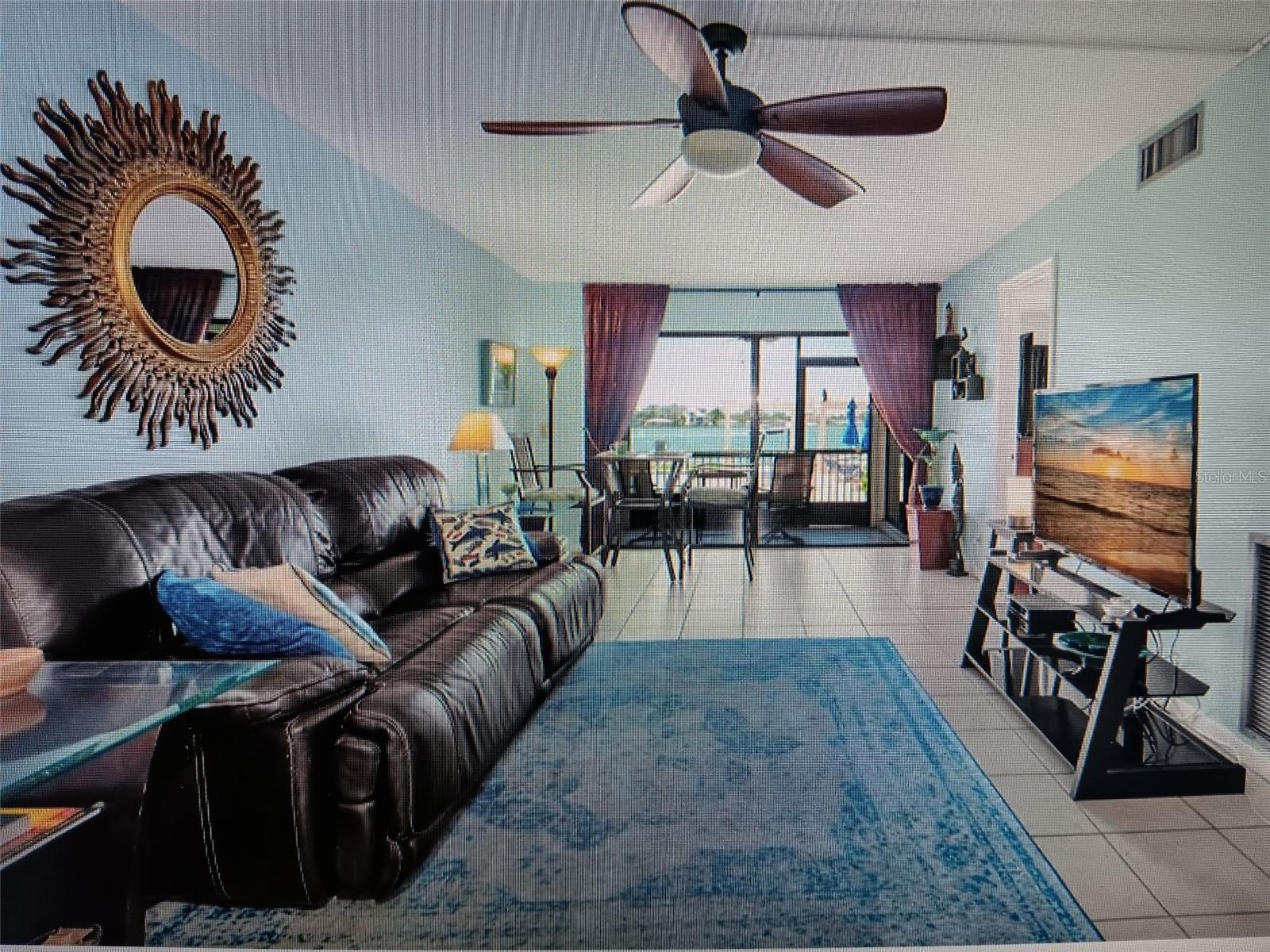 Image 6 of 14 For 6279 Sun Boulevard 103