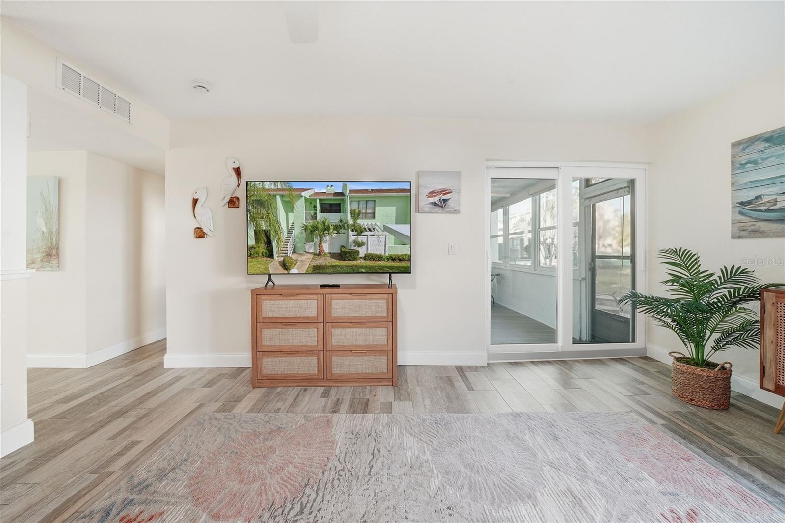 Image 9 of 86 For 1 Windrush Boulevard 35