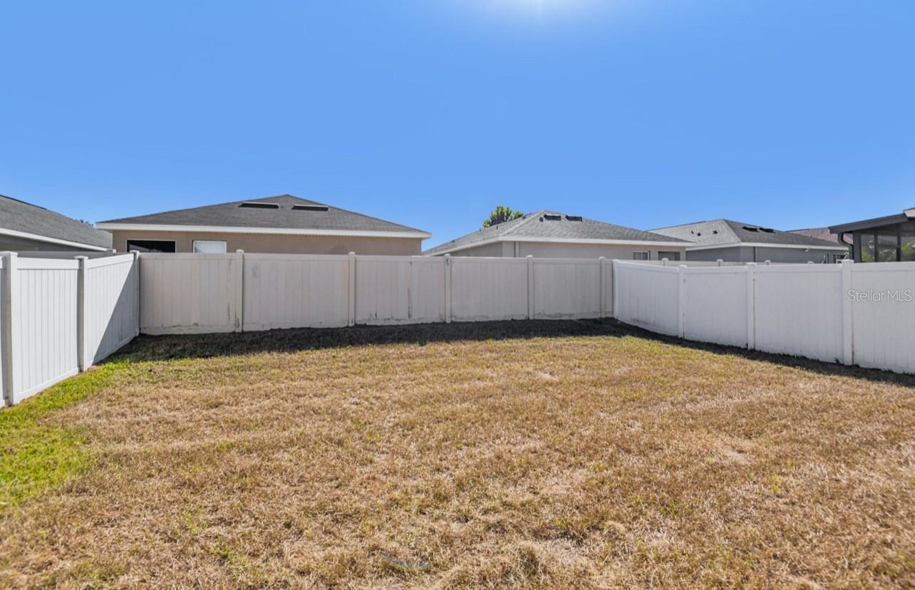 Image 33 of 49 For 7439 Northern Lights Drive