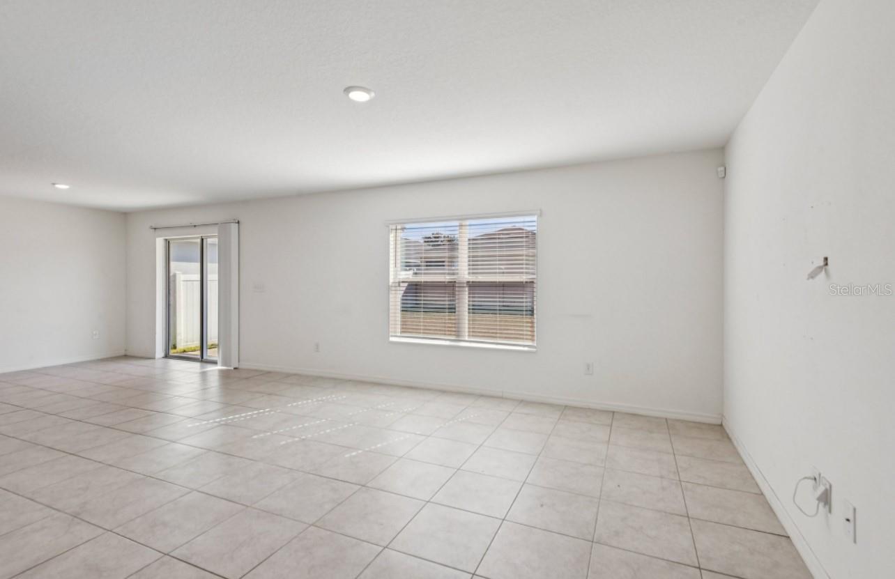 Image 5 of 49 For 7439 Northern Lights Drive