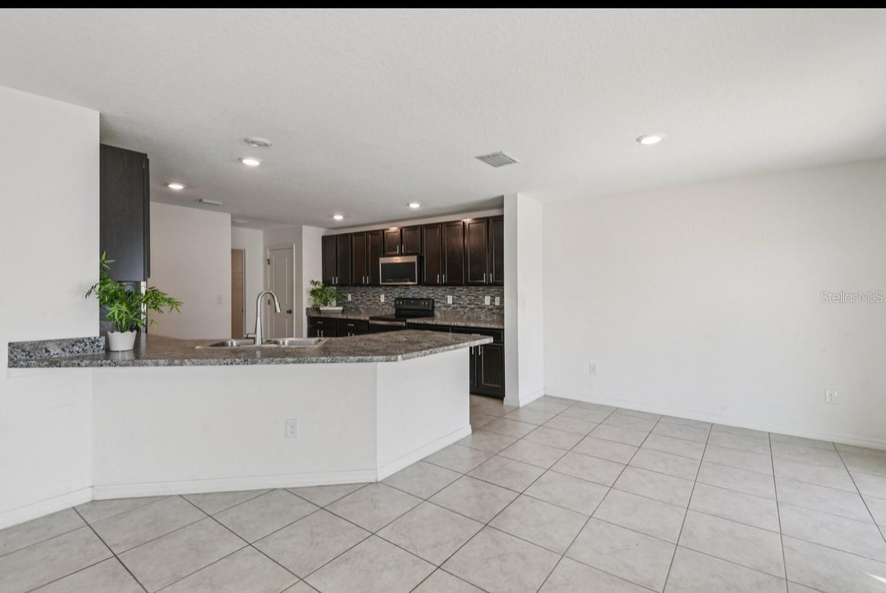 Image 9 of 49 For 7439 Northern Lights Drive