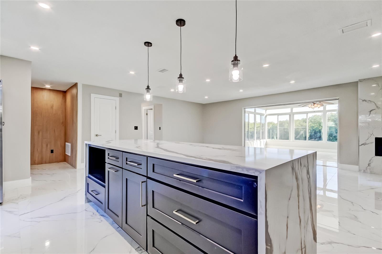 Image 13 of 70 For 1992 Arvis Circle E