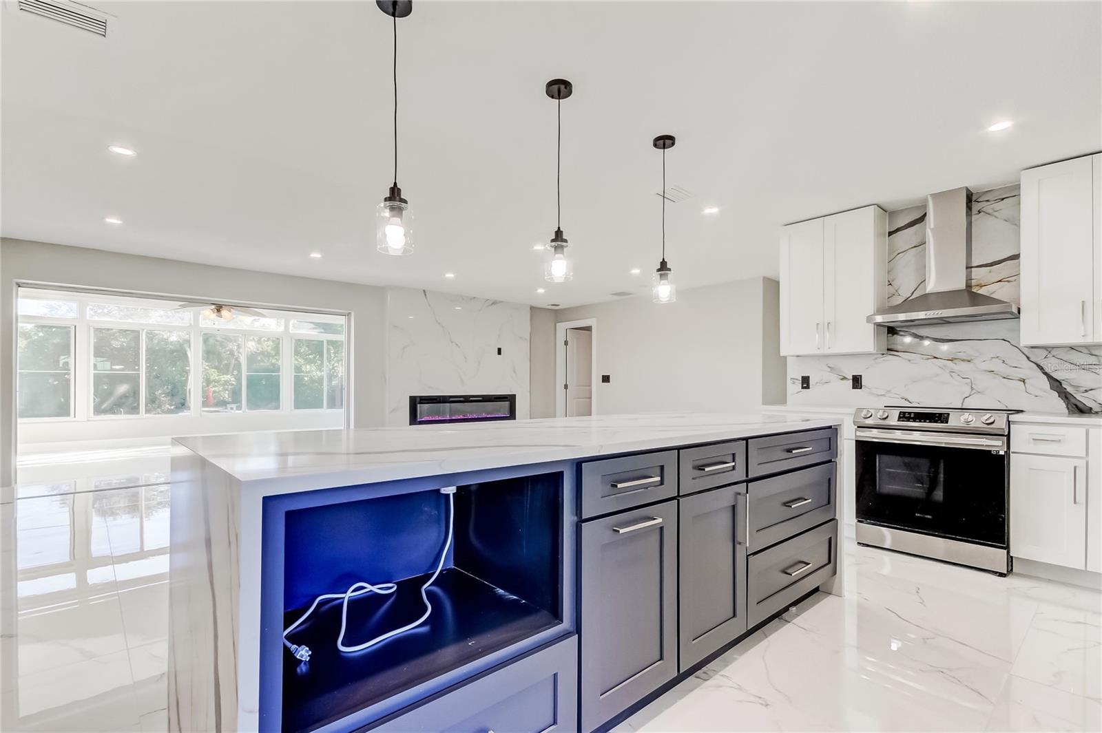 Image 15 of 70 For 1992 Arvis Circle E